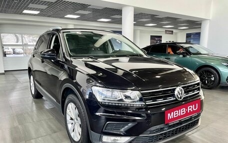 Volkswagen Tiguan II, 2017 год, 2 149 900 рублей, 2 фотография