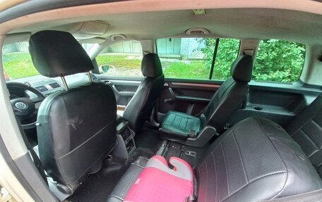 Volkswagen Touran III, 2006 год, 430 000 рублей, 8 фотография