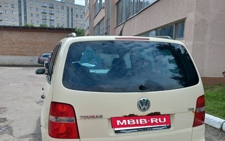 Volkswagen Touran III, 2006 год, 430 000 рублей, 4 фотография