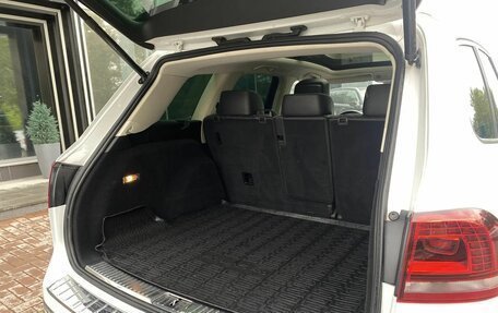 Volkswagen Touareg III, 2017 год, 2 959 000 рублей, 5 фотография