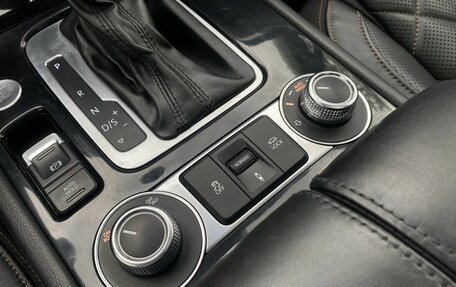 Volkswagen Touareg III, 2017 год, 2 959 000 рублей, 38 фотография