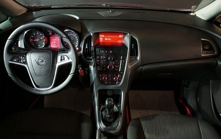 Opel Astra J, 2012 год, 920 000 рублей, 9 фотография