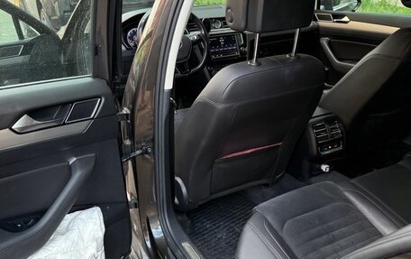 Volkswagen Passat B8 рестайлинг, 2015 год, 1 100 000 рублей, 11 фотография