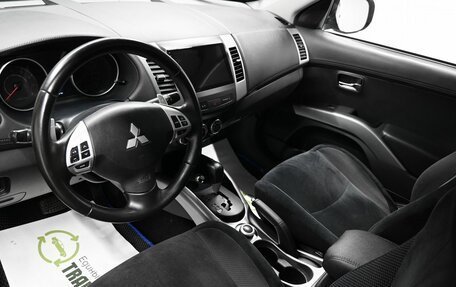 Mitsubishi Outlander III рестайлинг 3, 2011 год, 995 000 рублей, 10 фотография