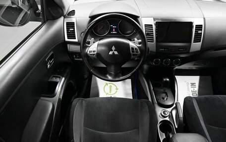 Mitsubishi Outlander III рестайлинг 3, 2011 год, 995 000 рублей, 13 фотография