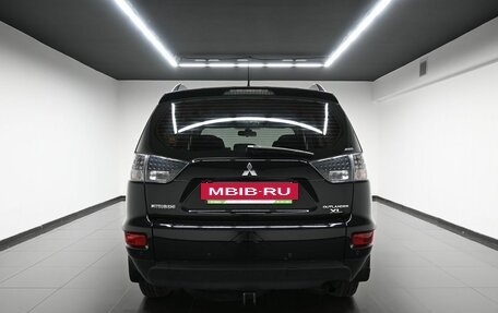 Mitsubishi Outlander III рестайлинг 3, 2011 год, 995 000 рублей, 4 фотография