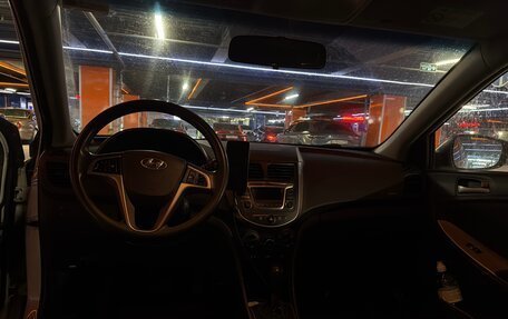 Hyundai Solaris II рестайлинг, 2015 год, 650 000 рублей, 6 фотография
