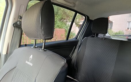 Renault Sandero I, 2011 год, 500 000 рублей, 4 фотография