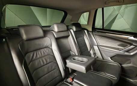 Volkswagen Tiguan II, 2018 год, 2 581 000 рублей, 17 фотография