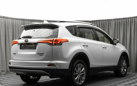 Toyota RAV4, 2018 год, 2 850 000 рублей, 5 фотография