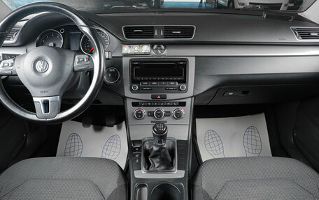 Volkswagen Passat B7, 2013 год, 1 429 000 рублей, 13 фотография