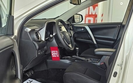Toyota RAV4, 2017 год, 2 749 000 рублей, 10 фотография