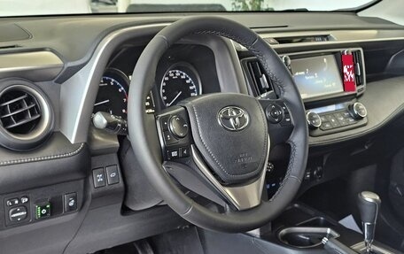 Toyota RAV4, 2017 год, 2 749 000 рублей, 12 фотография