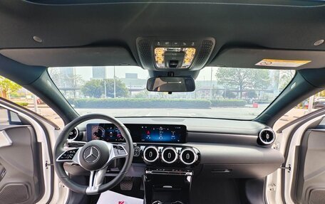 Mercedes-Benz A-Класс, 2023 год, 1 530 000 рублей, 14 фотография
