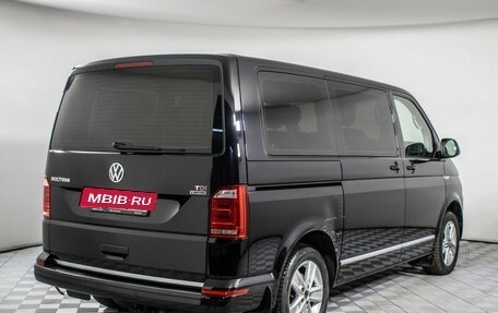 Volkswagen Multivan T6 рестайлинг, 2017 год, 4 155 000 рублей, 6 фотография