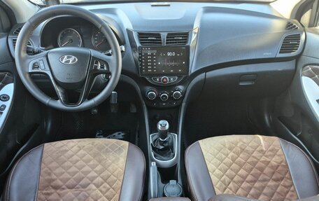 Hyundai Solaris II рестайлинг, 2011 год, 570 000 рублей, 11 фотография