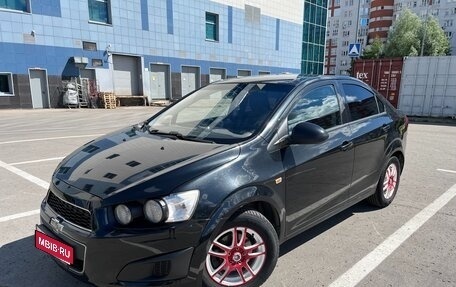 Chevrolet Aveo III, 2013 год, 650 000 рублей, 1 фотография