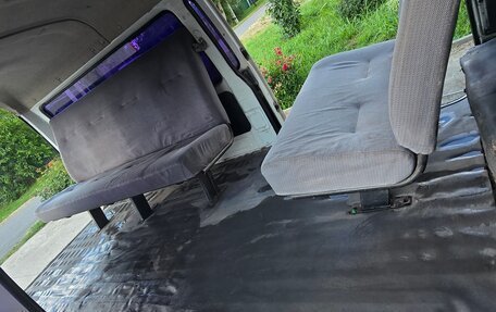 Mazda Bongo IV, 2001 год, 400 000 рублей, 7 фотография