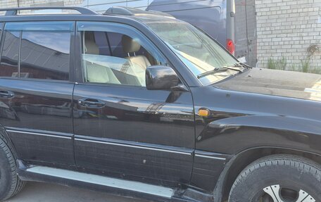 Toyota Land Cruiser 100 рестайлинг 2, 2003 год, 1 600 000 рублей, 2 фотография