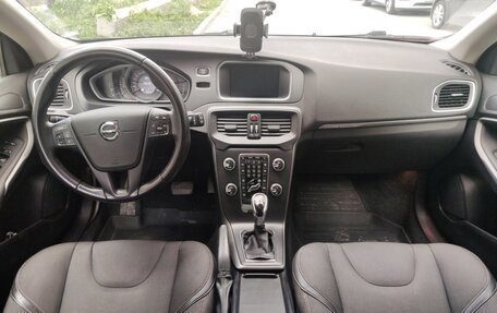 Volvo V40 Cross Country I, 2018 год, 1 350 000 рублей, 9 фотография