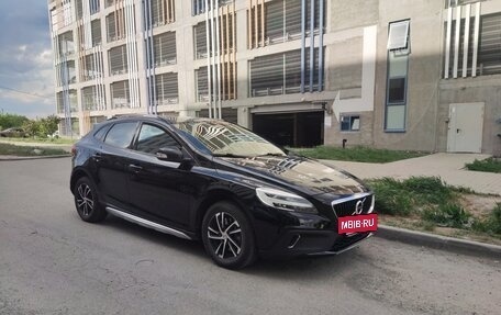 Volvo V40 Cross Country I, 2018 год, 1 350 000 рублей, 8 фотография