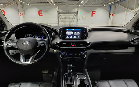 Hyundai Santa Fe III рестайлинг, 2018 год, 2 590 000 рублей, 17 фотография