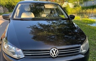 Volkswagen Polo VI (EU Market), 2012 год, 750 000 рублей, 1 фотография