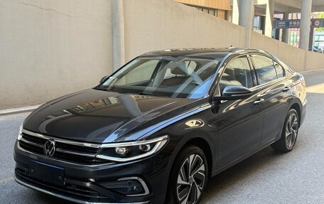 Volkswagen Bora, 2023 год, 1 210 000 рублей, 1 фотография