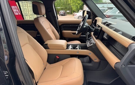 Land Rover Defender II, 2025 год, 14 300 000 рублей, 10 фотография