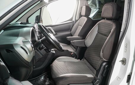 Peugeot Partner II рестайлинг 2, 2011 год, 679 000 рублей, 10 фотография