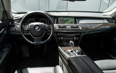 BMW 7 серия, 2015 год, 2 800 000 рублей, 6 фотография