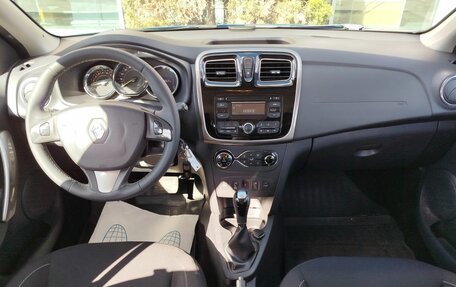 Renault Sandero II рестайлинг, 2016 год, 1 070 000 рублей, 14 фотография