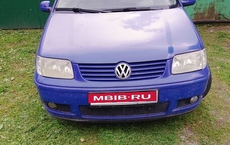 Volkswagen Polo III рестайлинг, 2001 год, 180 000 рублей, 1 фотография