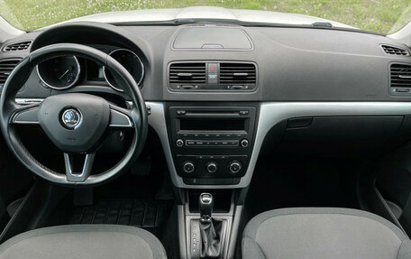 Skoda Yeti I рестайлинг, 2015 год, 1 199 000 рублей, 13 фотография