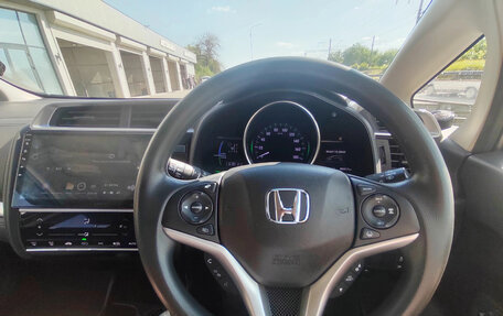 Honda Fit III, 2017 год, 1 350 000 рублей, 25 фотография