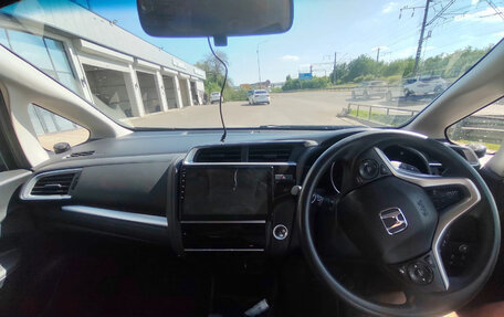 Honda Fit III, 2017 год, 1 350 000 рублей, 23 фотография