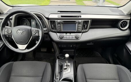 Toyota RAV4, 2016 год, 2 350 000 рублей, 11 фотография