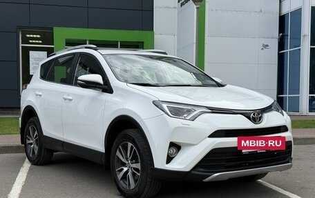 Toyota RAV4, 2016 год, 2 350 000 рублей, 3 фотография
