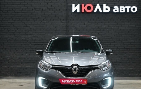 Renault Kaptur I рестайлинг, 2019 год, 1 648 000 рублей, 2 фотография