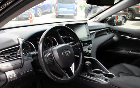 Toyota Camry, 2021 год, 3 498 000 рублей, 12 фотография