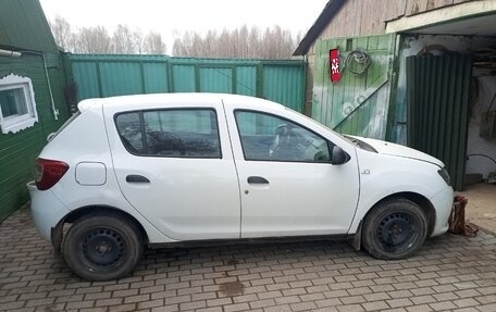Renault Sandero II рестайлинг, 2017 год, 770 000 рублей, 1 фотография