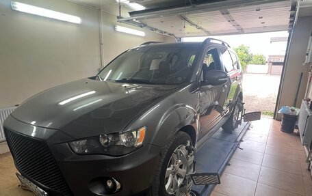 Mitsubishi Outlander III рестайлинг 3, 2011 год, 1 100 000 рублей, 8 фотография