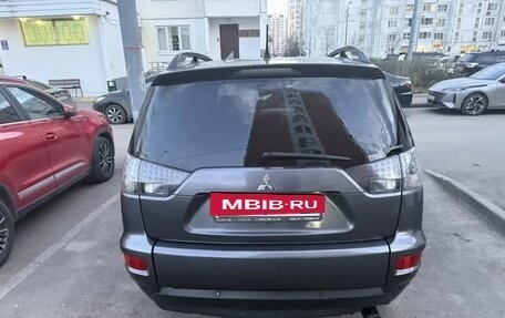 Mitsubishi Outlander III рестайлинг 3, 2011 год, 1 100 000 рублей, 4 фотография
