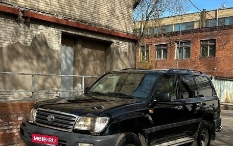 Toyota Land Cruiser 100 рестайлинг 2, 2003 год, 1 650 000 рублей, 2 фотография