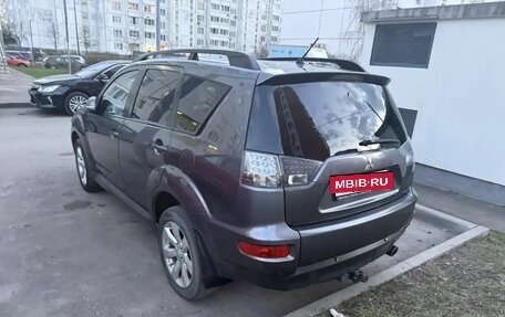 Mitsubishi Outlander III рестайлинг 3, 2011 год, 1 100 000 рублей, 3 фотография