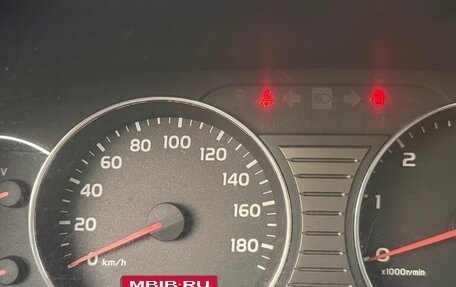 Toyota Land Cruiser 100 рестайлинг 2, 2003 год, 1 650 000 рублей, 12 фотография