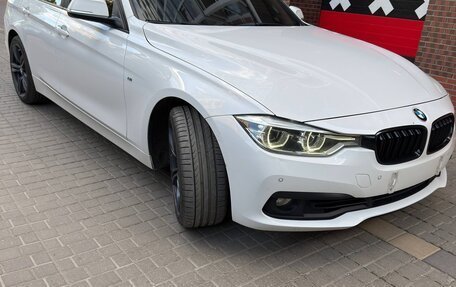 BMW 3 серия, 2016 год, 2 200 000 рублей, 2 фотография