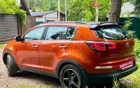 KIA Sportage III, 2011 год, 1 090 000 рублей, 2 фотография