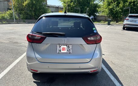 Honda Fit, 2020 год, 1 350 000 рублей, 6 фотография