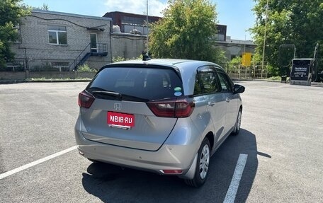 Honda Fit, 2020 год, 1 350 000 рублей, 5 фотография